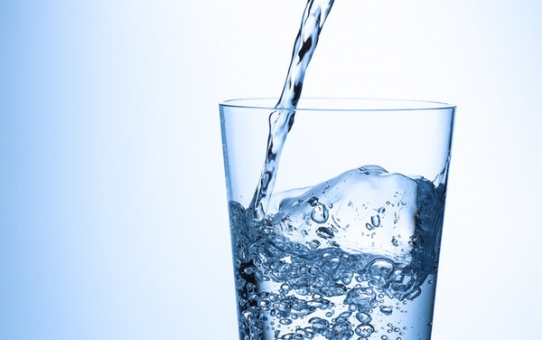 Nước kiềm là gì? Nước kiềm có lợi cho sức khỏe hay không?